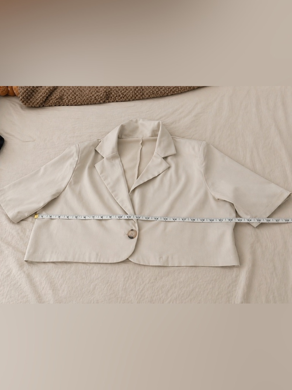 ✨ Dazy Beige Cropped Blazer XL Neutral Chic Short Sleeve Tailored Layer✨ - Picture 4 of 6